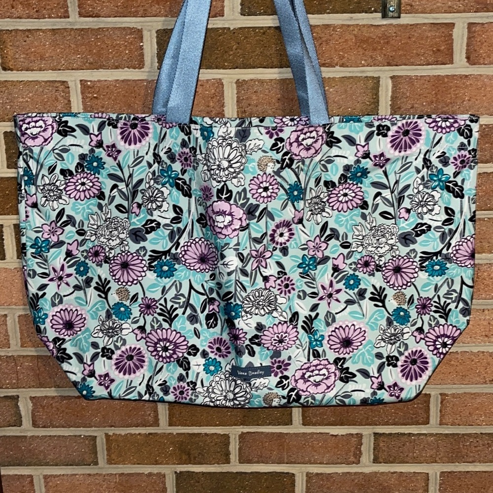 Vera Bradley Penelope’s Garden beach bag